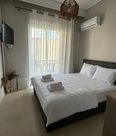 Tinyhug Apartment Drama
